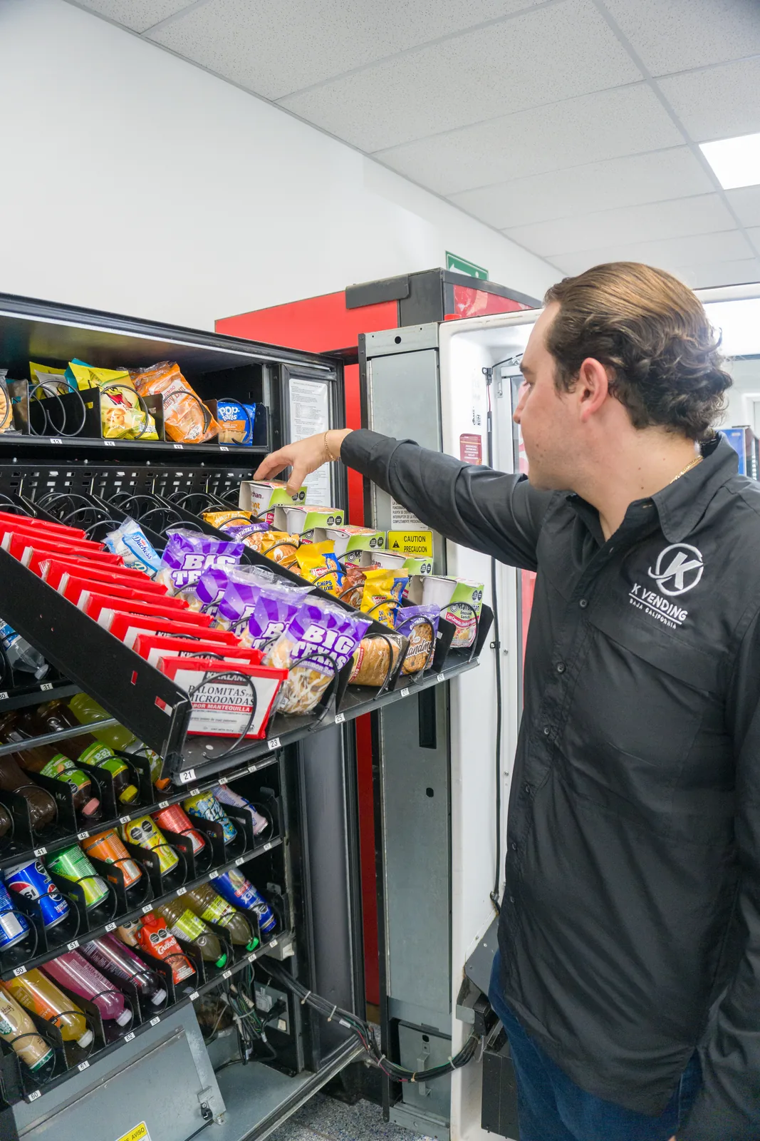 Abastecimiento de productos en una máquina K-vending
